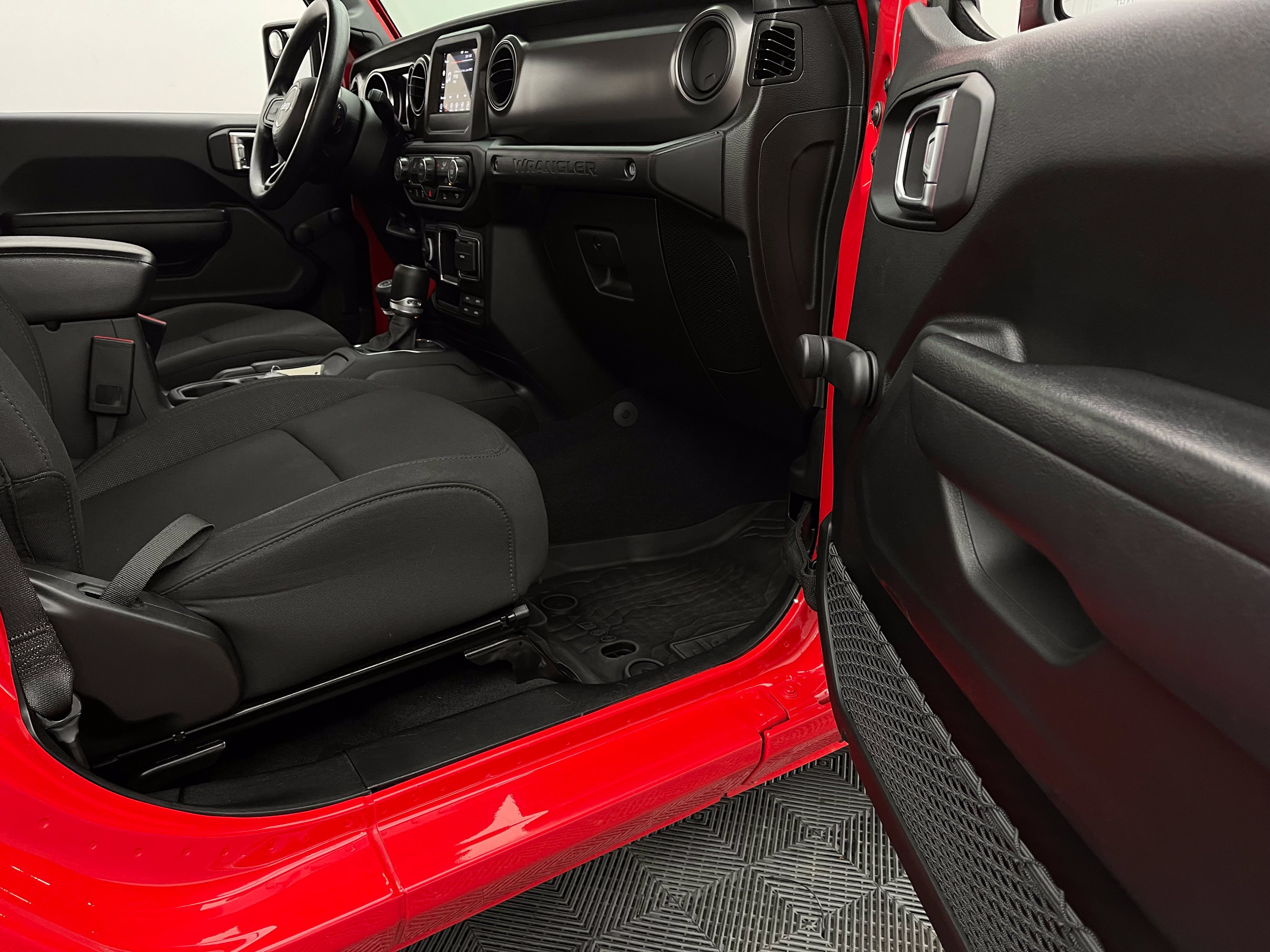 Used 2022 Jeep Wrangler Unlimited Sport AWD/4WD image 31