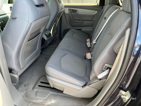 Used 2015 Chevrolet Traverse LS image 3