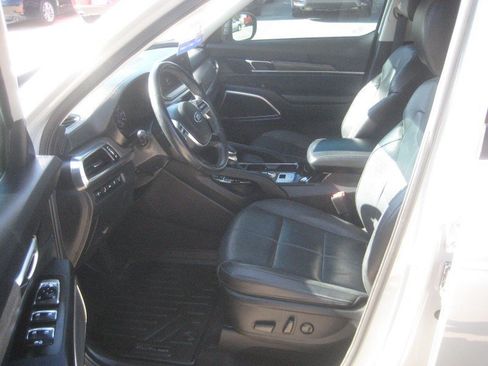 Used 2021 Kia Telluride EX w/ EX Premium Package AWD/4WD image 17