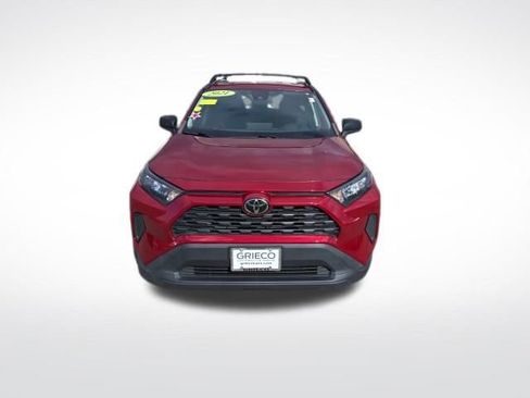 Used 2021 Toyota RAV4 LE image 2
