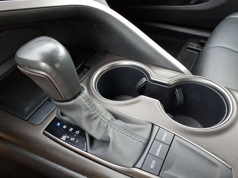 Certified 2023 Toyota Camry SE w/ Cold Weather Package FWD image 21