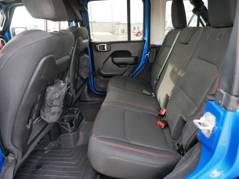 Used 2022 Jeep Wrangler Unlimited Rubicon w/ Cold Weather Group image 21