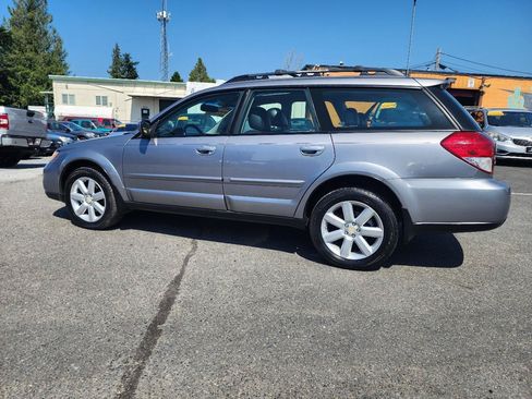 Used 2008 Subaru Outback 2.5i Limited AWD/4WD image 9