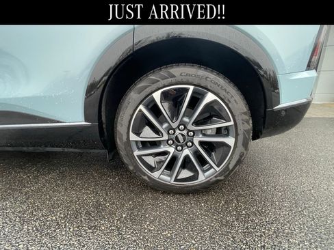 Used 2025 Cadillac Optiq Sport 1 image 6