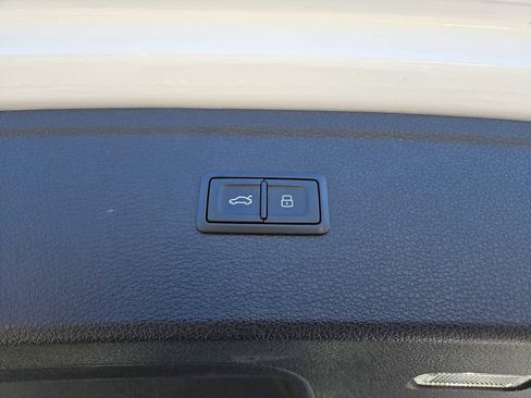 Certified 2023 Audi Q5 2.0T Premium w/ Convenience Package AWD/4WD image 32