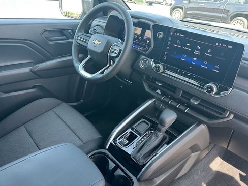 New 2025 Chevrolet Colorado W/T w/ WT Convenience Package II image 11