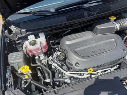 Used 2025 Chrysler Pacifica Select FWD image 63