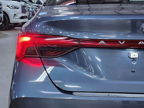 Used 2021 Toyota Avalon XLE w/ Moonroof Package image 22