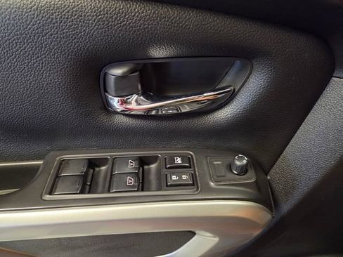 Used 2022 Nissan Titan SV RWD image 23