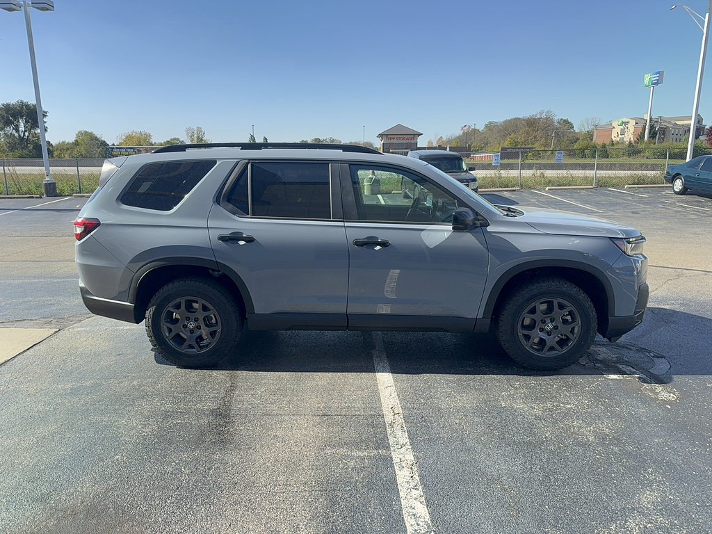 New 2026 Honda Pilot TrailSport image 4