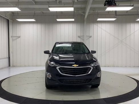 Used 2021 Chevrolet Equinox LS w/ LS Convenience Package image 3