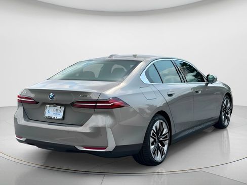 New 2027 BMW i5 xDrive40 AWD/4WD image 5