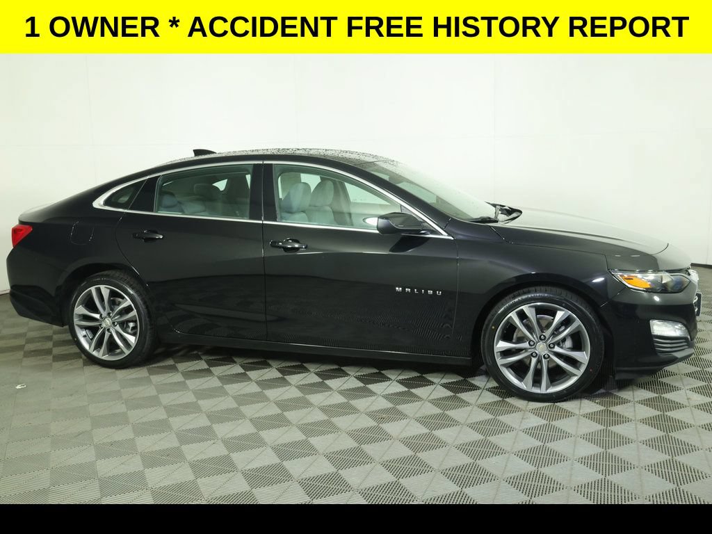 Used 2025 Chevrolet Malibu LT FWD image 2