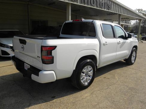 Used 2024 Nissan Frontier SV w/ SV Convenience Package RWD image 7