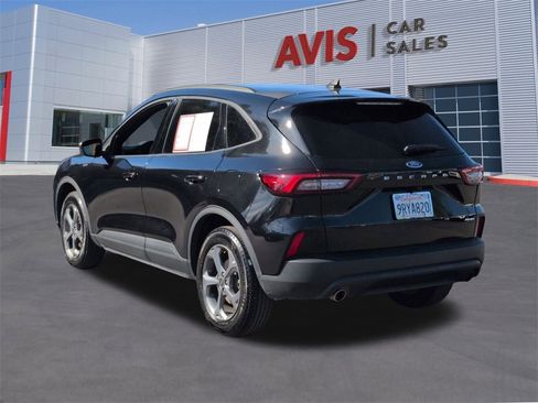 Used 2025 Ford Escape ST-Line image 9