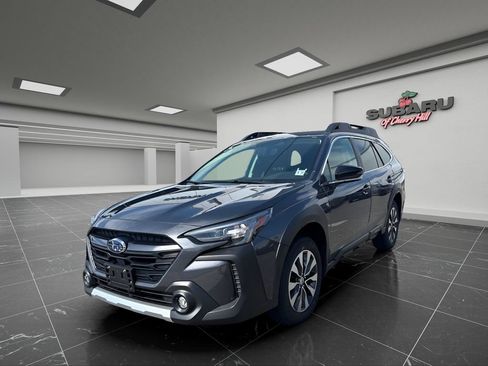 Used 2025 Subaru Outback Limited AWD/4WD image 5