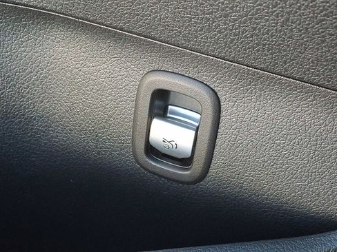 Certified 2023 Mercedes-Benz C 300 4MATIC Sedan image 23