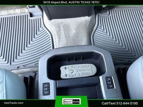 Used 2011 Toyota Sequoia Platinum image 37