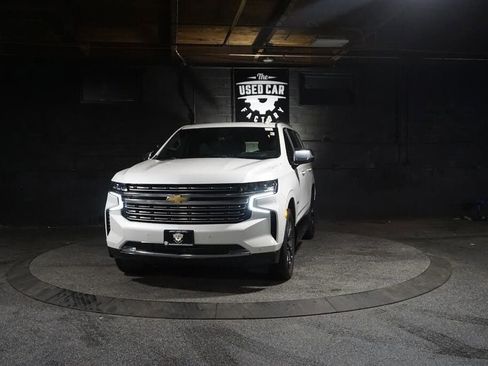 Used 2021 Chevrolet Tahoe Premier w/ Premium Package AWD/4WD image 2