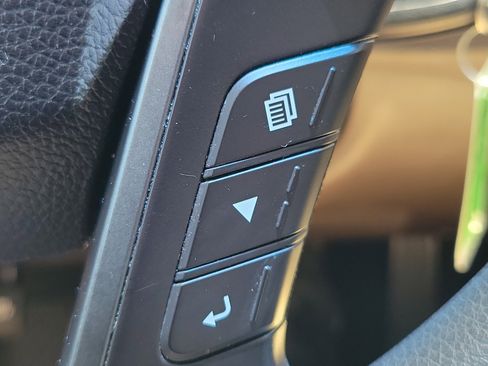 Used 2017 Hyundai Santa Fe Sport FWD image 26