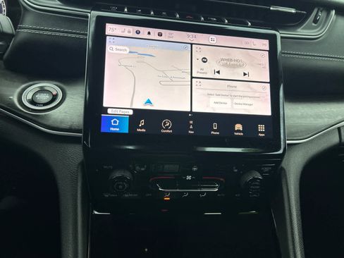 Used 2021 Jeep Grand Cherokee L Limited image 37