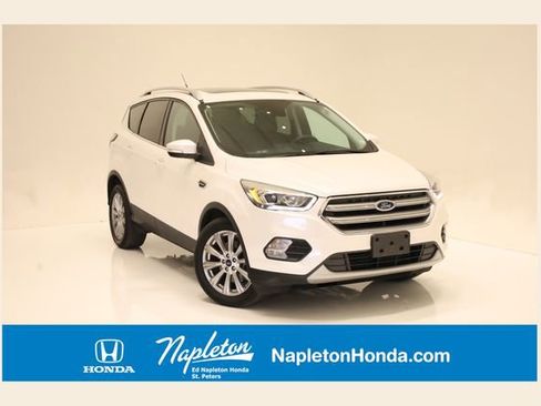 Used 2017 Ford Escape Titanium image 1