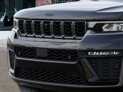 New 2026 Jeep Grand Cherokee L Limited AWD/4WD image 11
