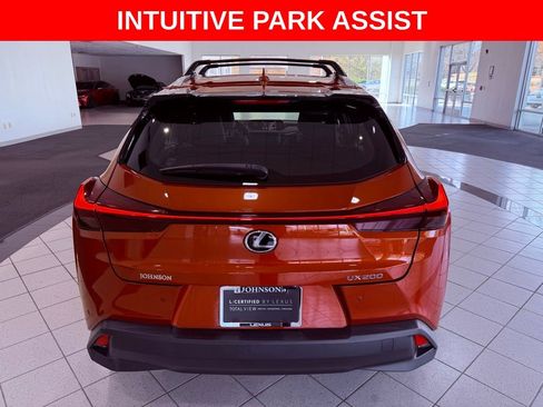 Certified 2020 Lexus UX 200 w/ Premium Package image 6
