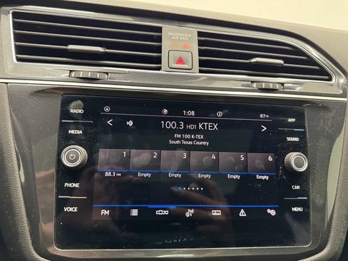 Used 2023 Volkswagen Tiguan SE R-Line FWD image 30