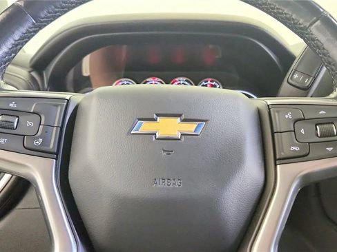 Used 2021 Chevrolet Silverado 1500 LT AWD/4WD image 25