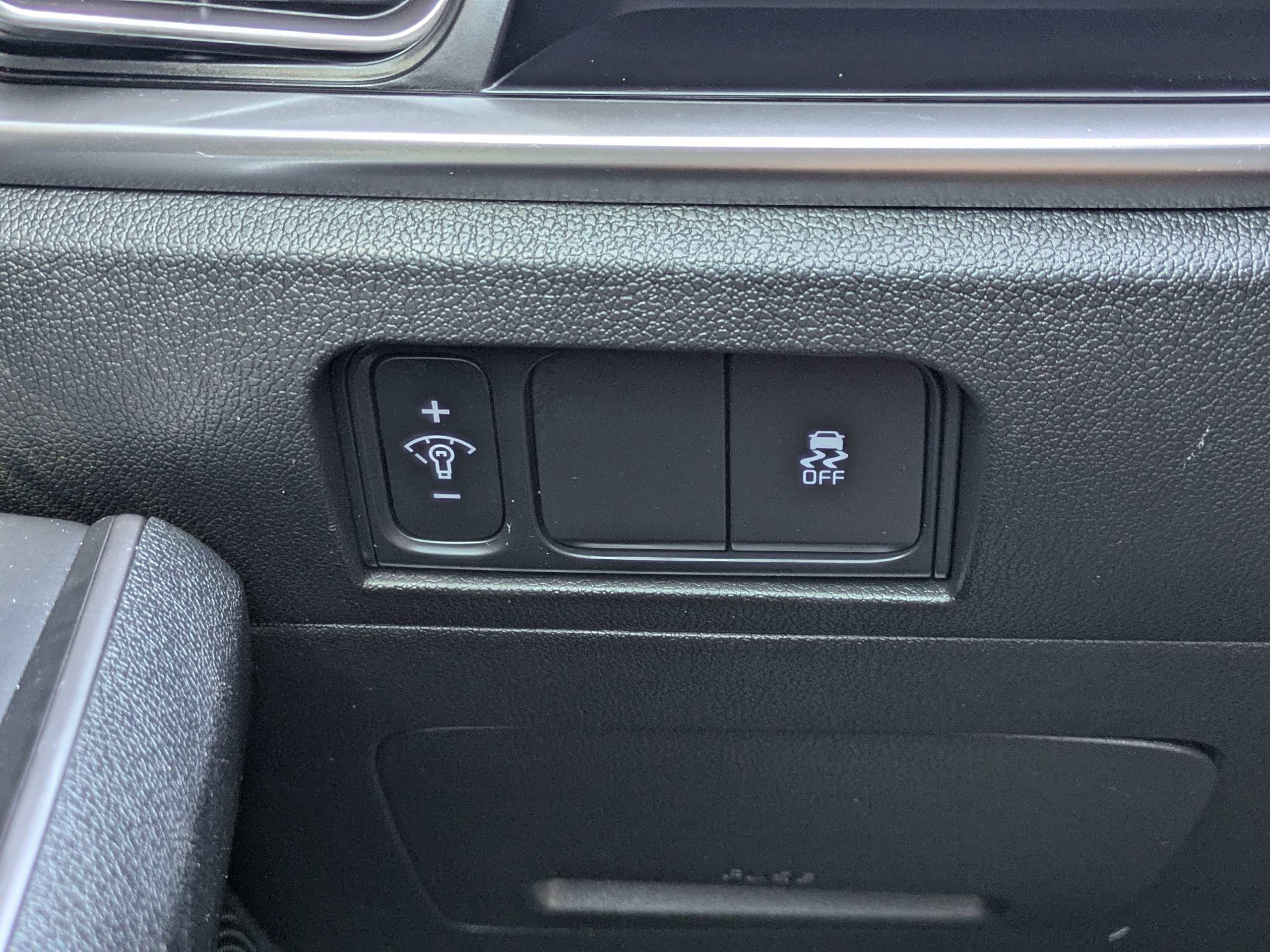 Certified 2025 Kia Sorento S w/ Panoramic Sunroof Package FWD image 25