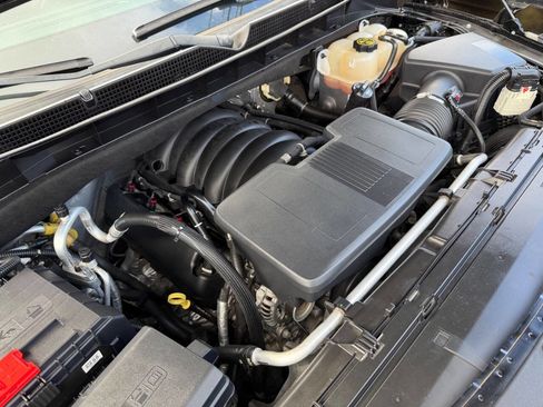 Used 2022 Cadillac Escalade Sport Platinum image 16