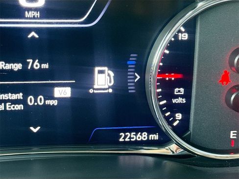 Used 2022 GMC Acadia AT4 w/ Technology Package image 12