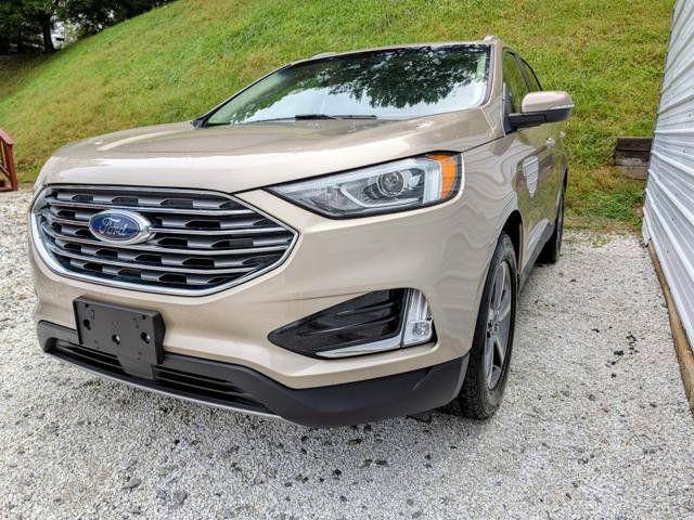 Used 2020 Ford Edge SEL w/ Cold Weather Package FWD image 4