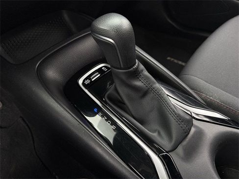Used 2025 Toyota Corolla SE image 20