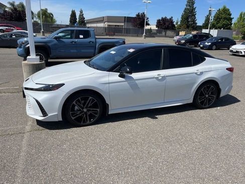 Used 2025 Toyota Camry XSE image 4