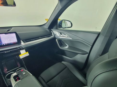 New 2025 BMW X1 xDrive28i w/ Technology Package image 24