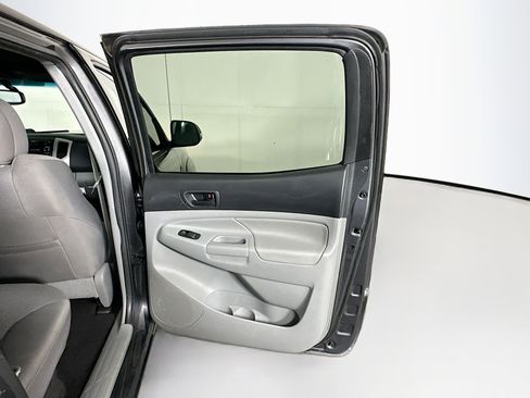 Used 2012 Toyota Tacoma 4x4 Double Cab w/ TRD Sport Pkg image 27