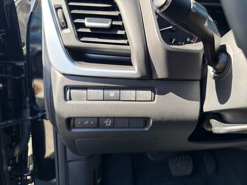 Certified 2023 Nissan Rogue SV image 31