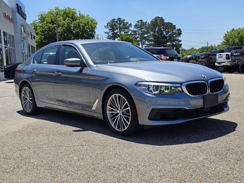 Used 2020 BMW 530i w/ Premium Package RWD image 5