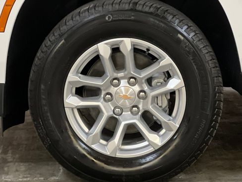 New 2026 Chevrolet Suburban LS w/ LPO, Dark Essentials Package image 27