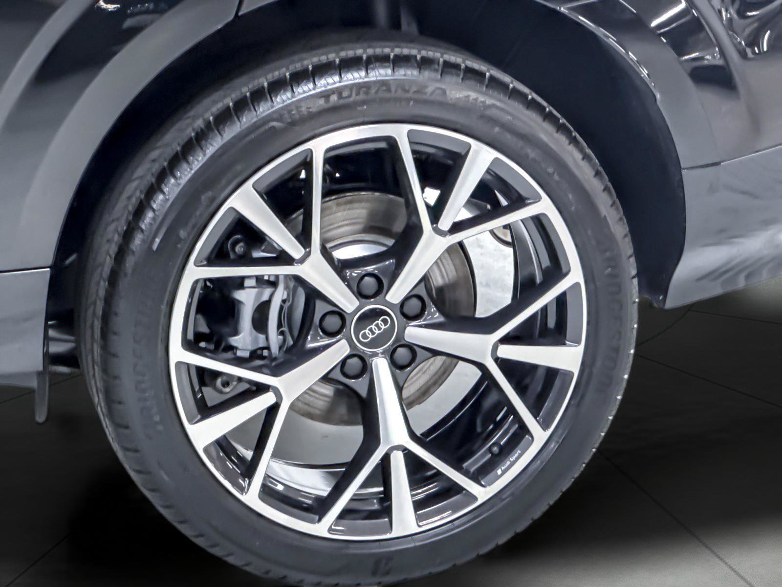 New 2026 Audi Q3 quattro 2.0T AWD/4WD image 25
