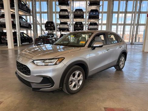 Used 2024 Honda HR-V LX image 1