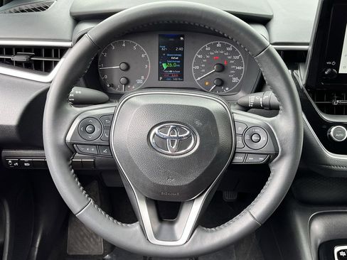 Used 2025 Toyota Corolla SE FWD image 11