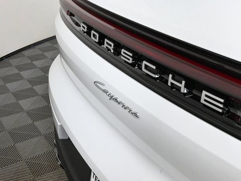 Used 2026 Porsche Cayenne AWD/4WD image 39