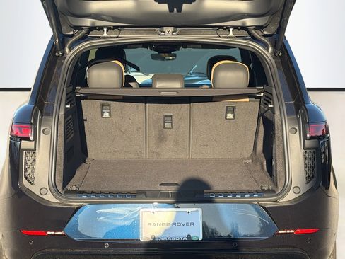 New 2026 Land Rover Range Rover Sport Dynamic SE image 12
