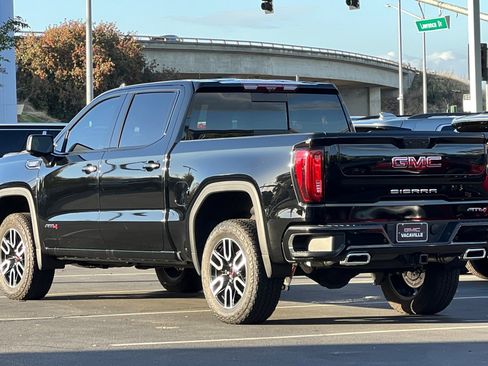 Used 2025 GMC Sierra 1500 AT4 w/ Technology Package image 7