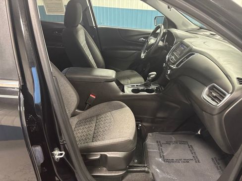 Used 2022 Chevrolet Equinox LT image 32