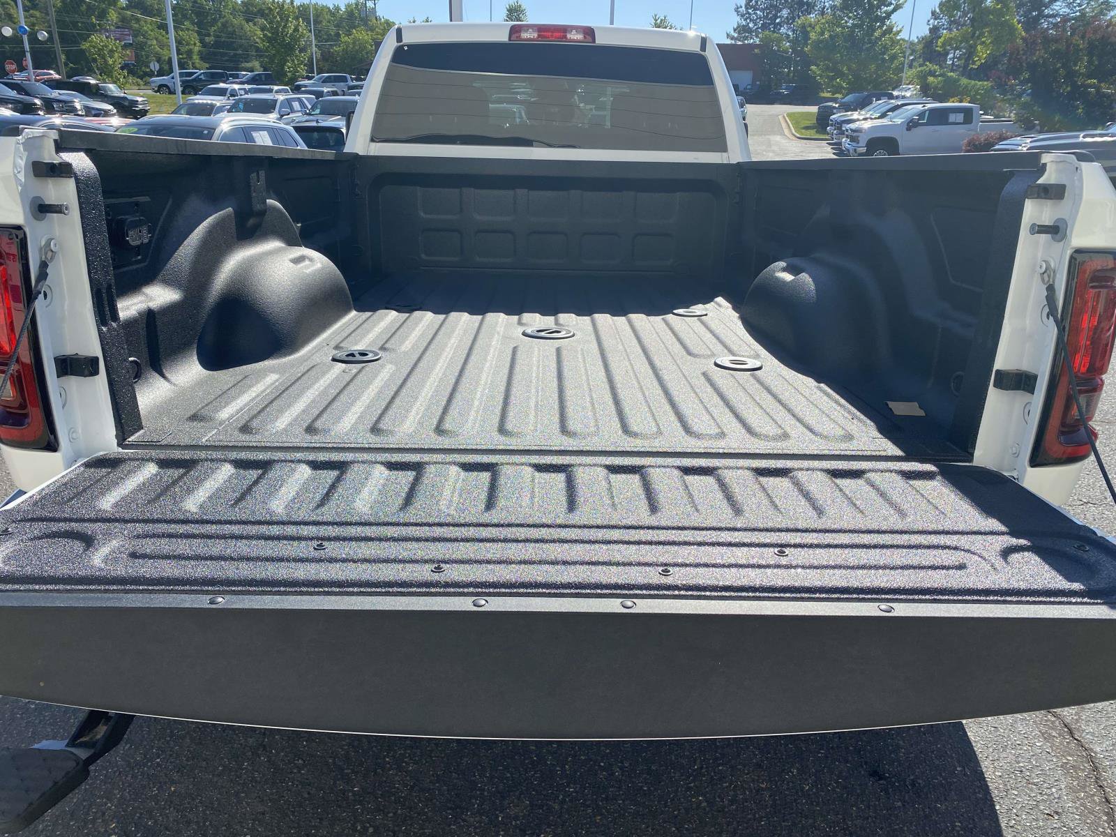 New 2026 RAM 3500 Big Horn AWD/4WD image 10