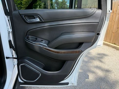 Used 2019 Chevrolet Tahoe 2WD image 28